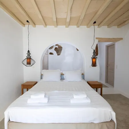 Kymothoe Mykonos Agios Ioannis Diakoftis