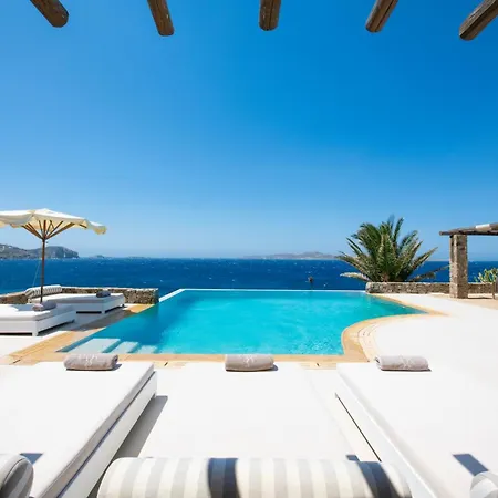 Kymothoe Mykonos Agios Ioannis Diakoftis